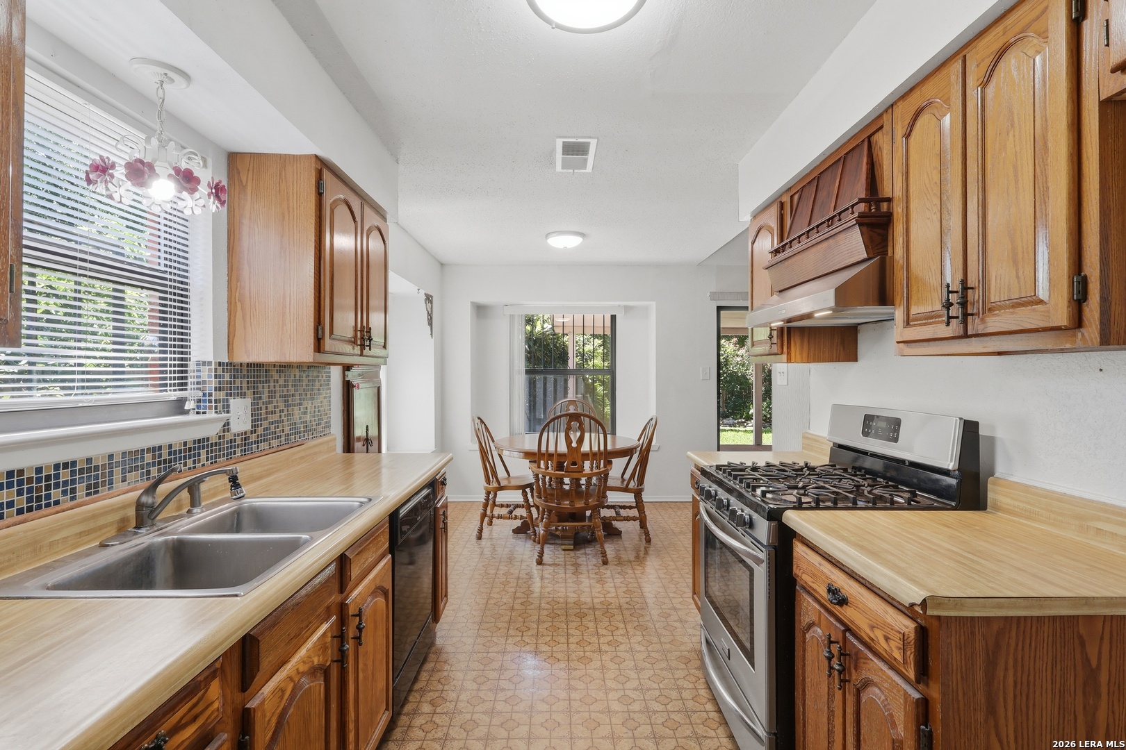 6114 Upwood Drive San Antonio TX 78238