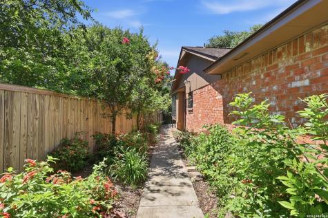6114 Upwood Drive San Antonio TX 78238