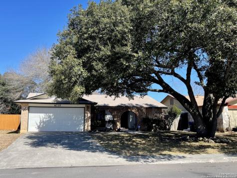 6735 Country Field Drive San Antonio TX 78240