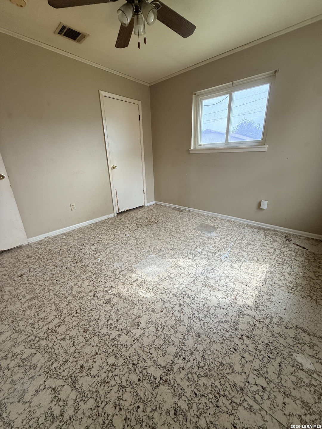 1203 Vivian Street Pleasanton TX 78064