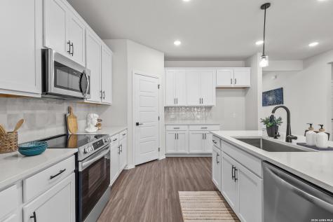 6502 Lowrie Block San Antonio TX 78239
