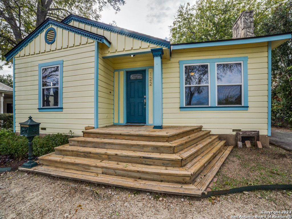 122 W Mandalay Drive San Antonio TX 78212