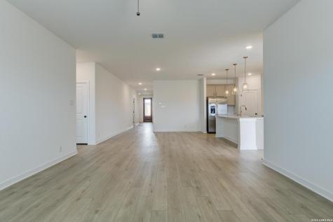 14235 Wolf View San Antonio TX 78252