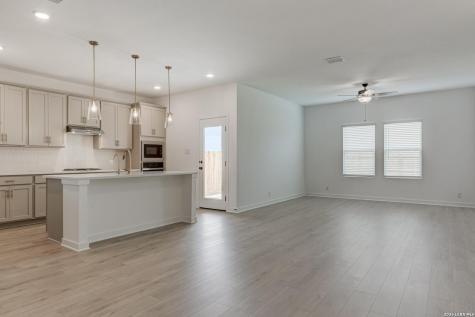 14235 Wolf View San Antonio TX 78252