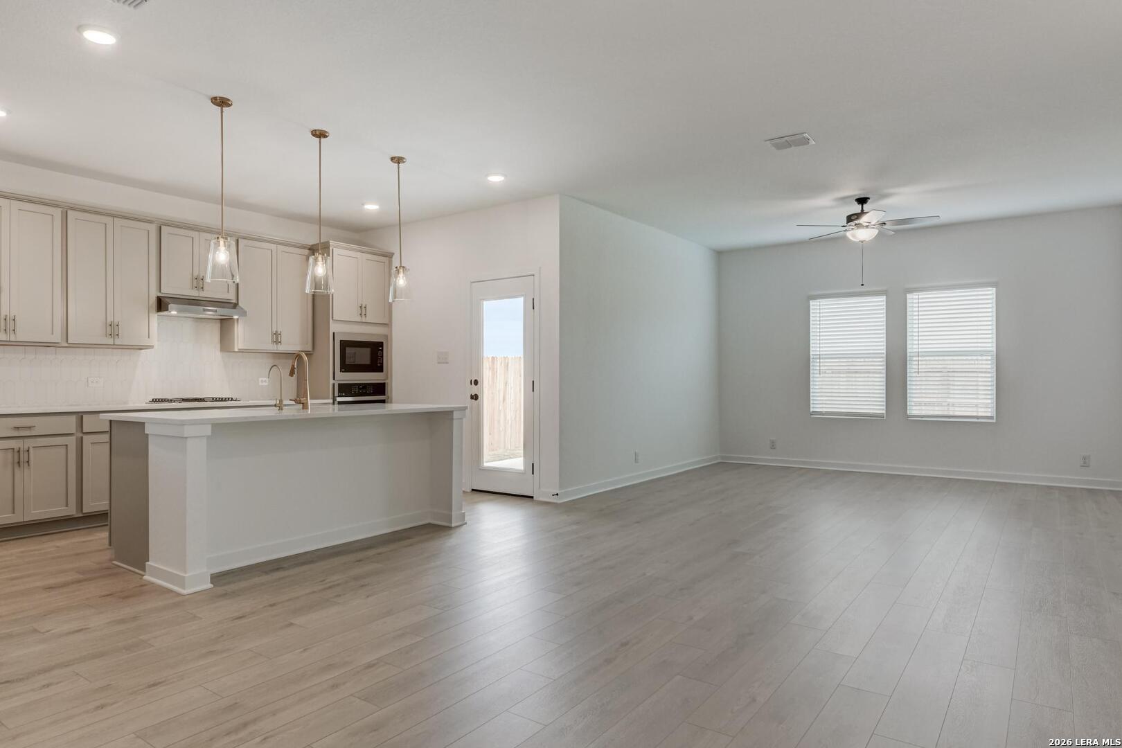 14235 Wolf View San Antonio TX 78252