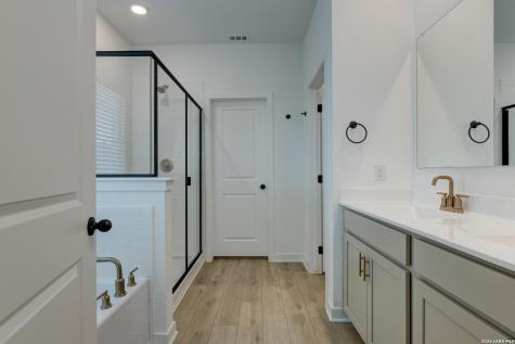 14235 Wolf View San Antonio TX 78252