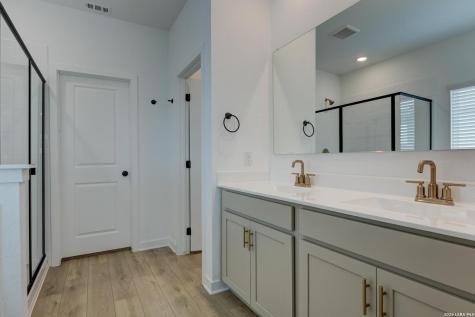14235 Wolf View San Antonio TX 78252