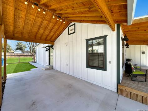 606 Harper Street Kerrville TX 78028