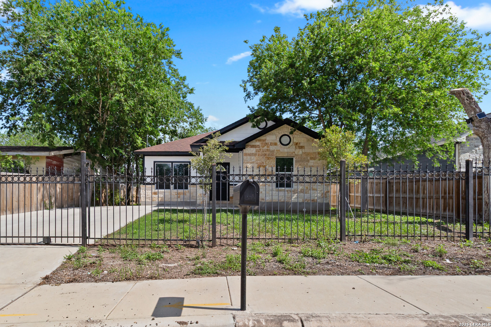 475 Corliss San Antonio TX 78220