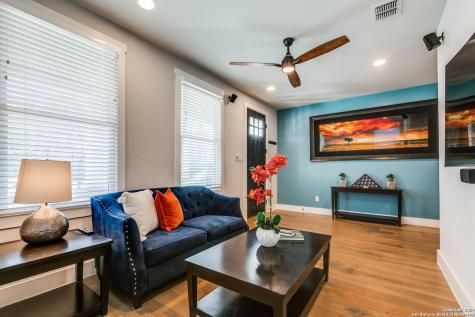305 E Courtland Place San Antonio TX 78212