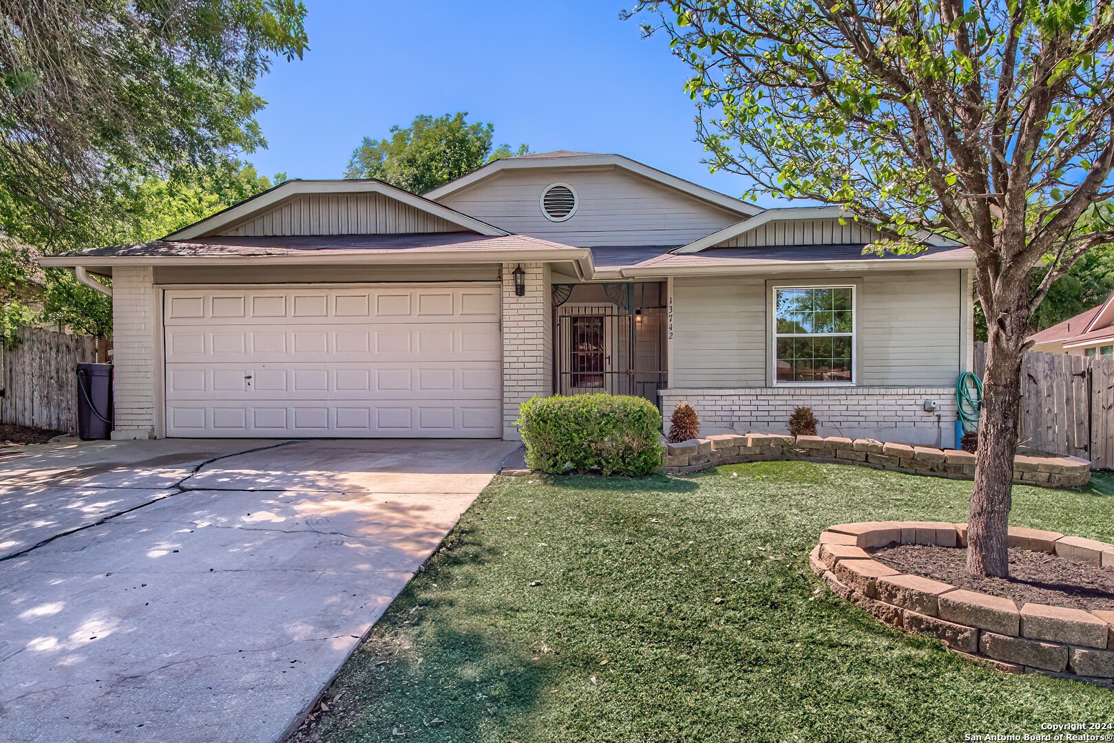 13742 Fairway Hedge San Antonio TX 78217