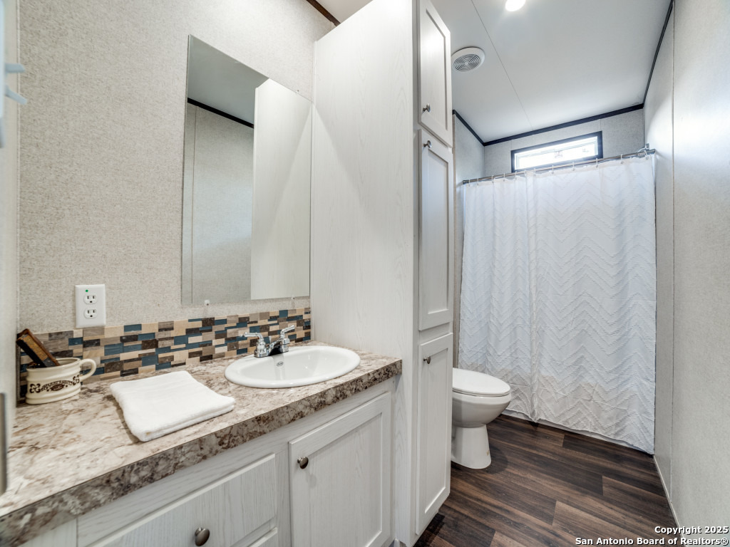 825 Valley Vista Road Tarpley TX 78883