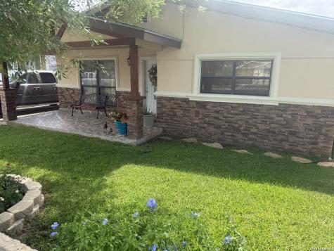 783 Trinity Street Eagle Pass TX 78852
