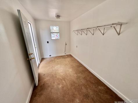 201 Zanderson Avenue Jourdanton TX 78026