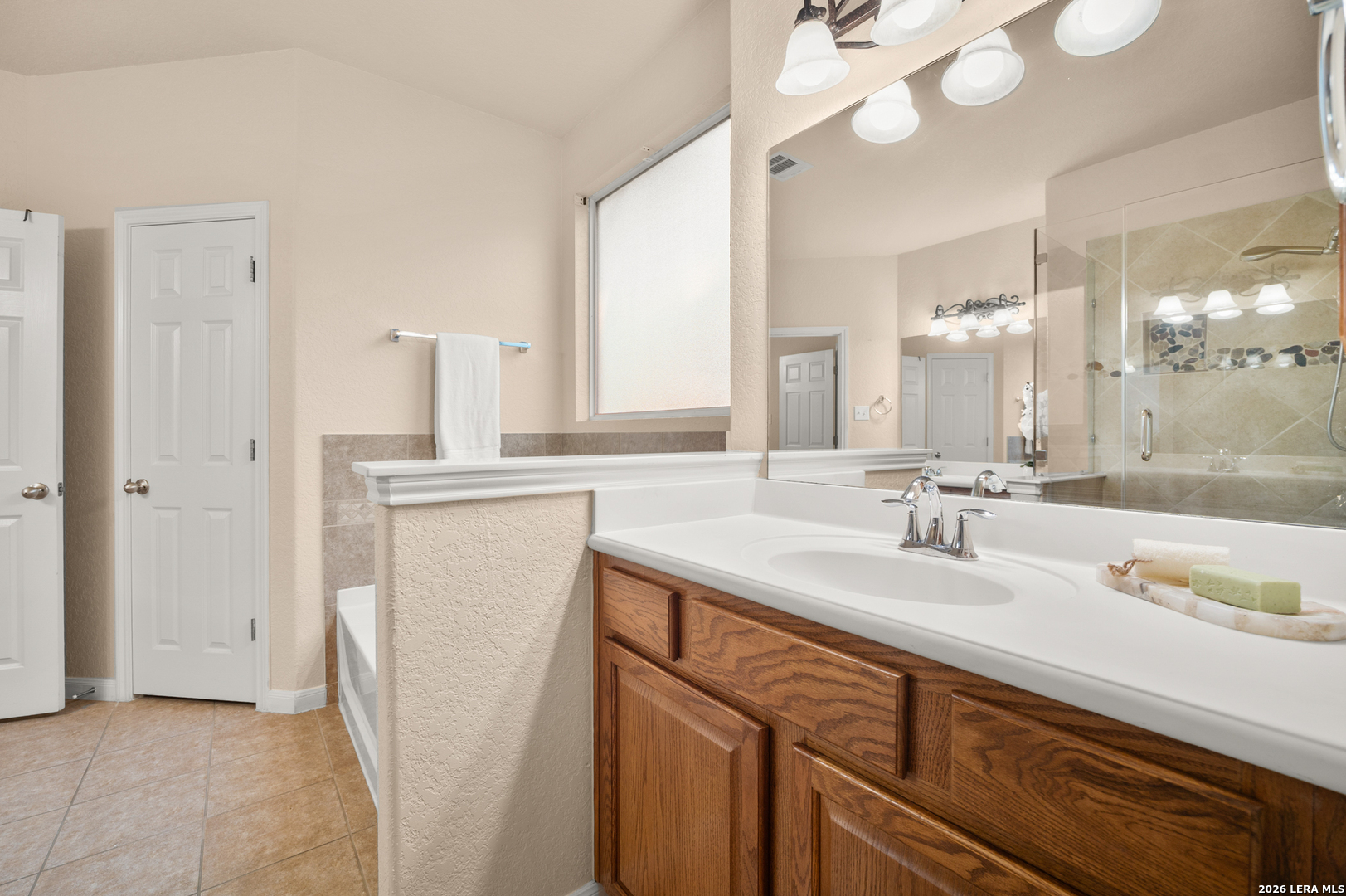 1008 Magellan Windcrest TX 78239