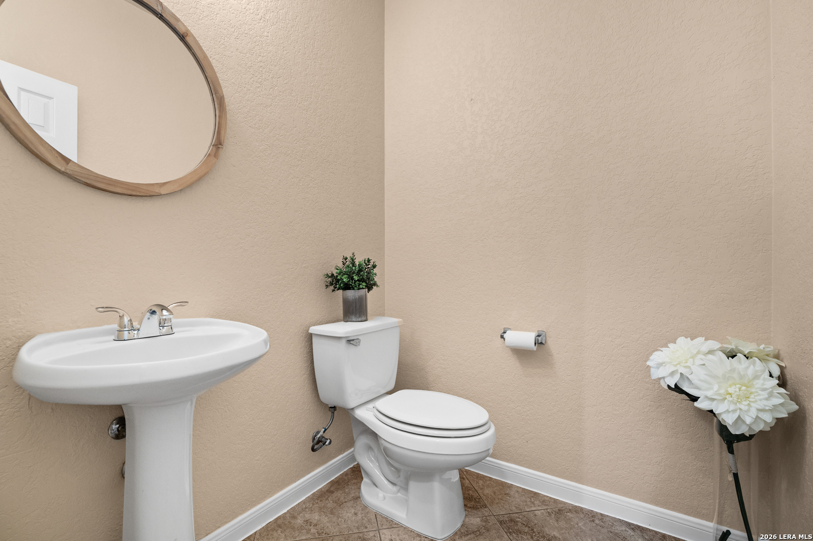 1008 Magellan Windcrest TX 78239