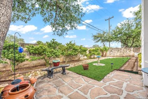 17202 Blanco Oaks San Antonio TX 78248