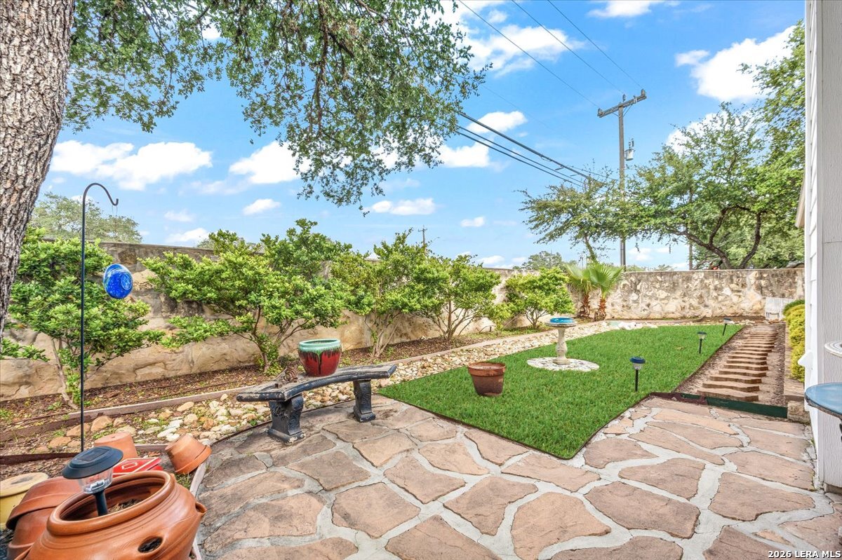 17202 Blanco Oaks San Antonio TX 78248