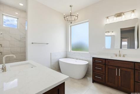313 Farmhouse Drive Marion TX 78124