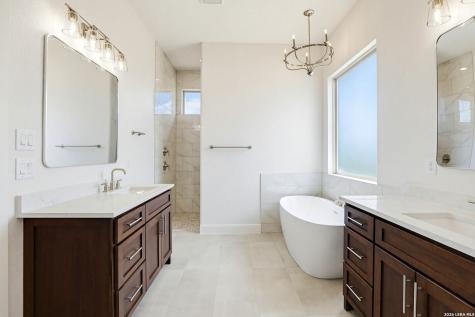 313 Farmhouse Drive Marion TX 78124