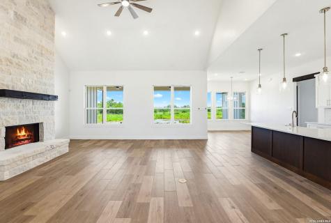 313 Farmhouse Drive Marion TX 78124