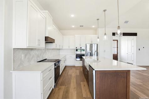 313 Farmhouse Drive Marion TX 78124