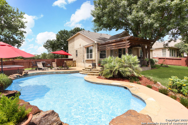 1014 Treaty Oak San Antonio TX 78258