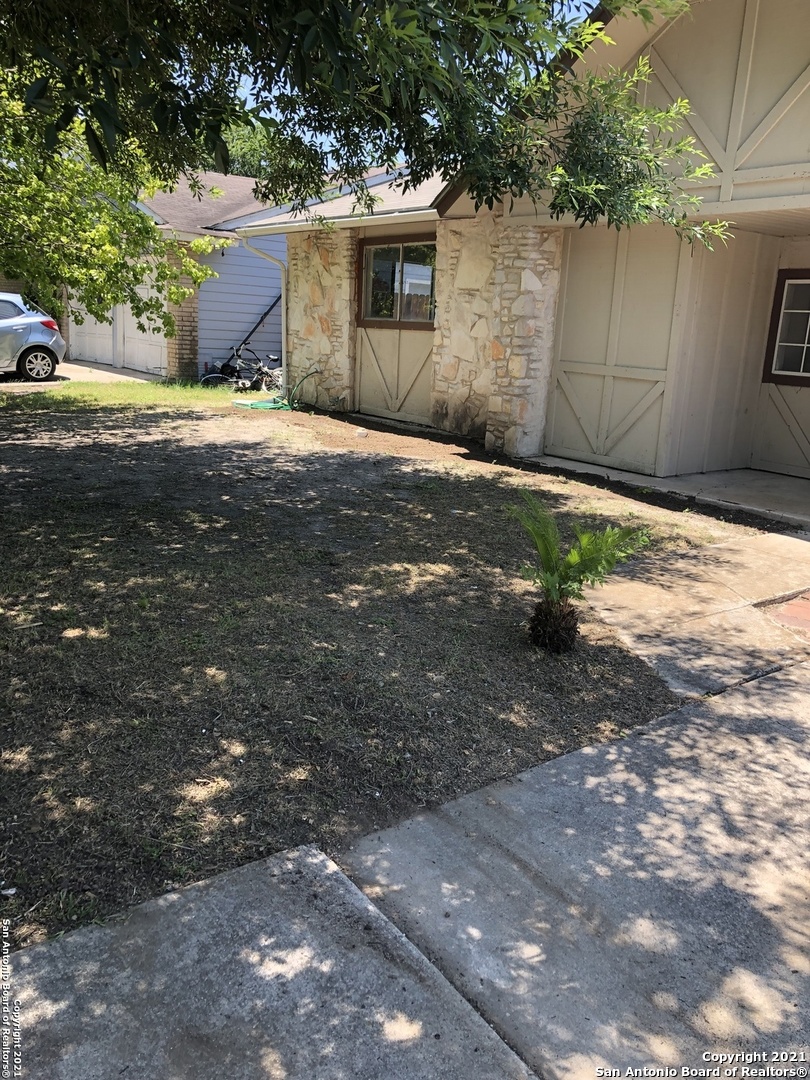 5918 Woodgreen San Antonio TX 78218