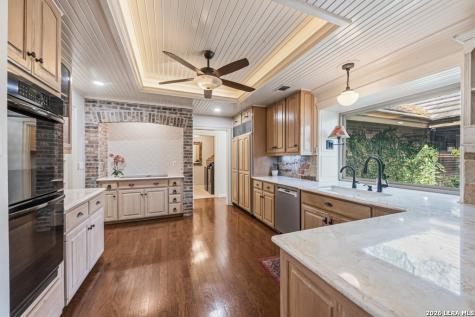21749 Forest Waters Garden Ridge TX 78266