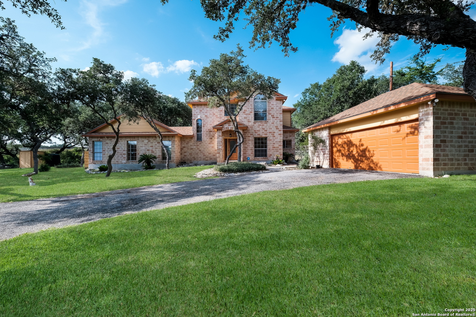 542 Silver Springs Helotes TX 78023