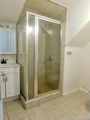 30 Crestline Drive Pleasanton TX 78064