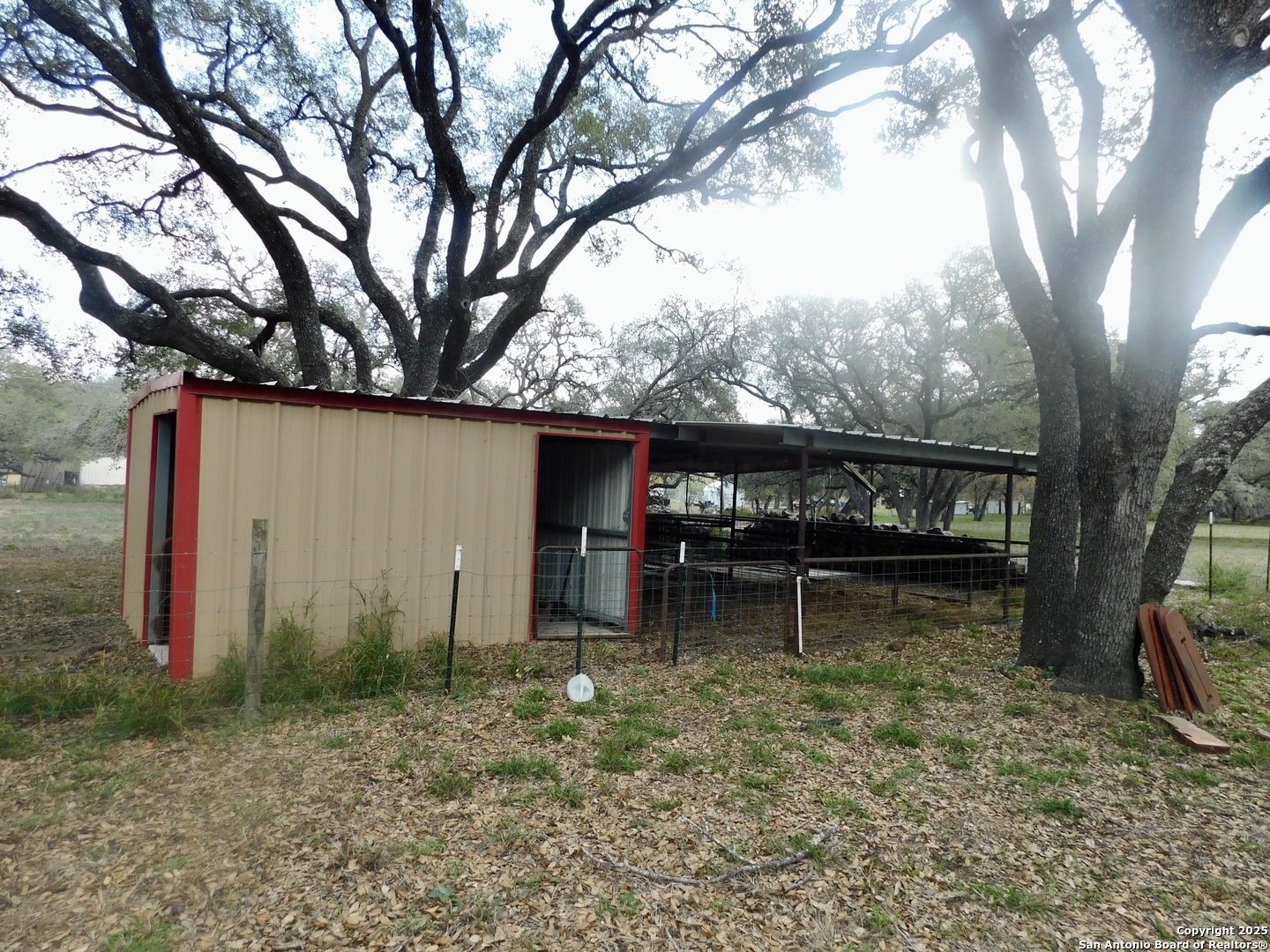 30 Crestline Drive Pleasanton TX 78064