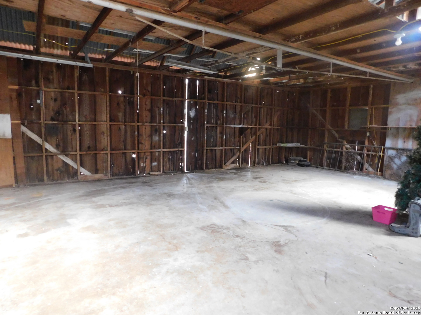 30 Crestline Drive Pleasanton TX 78064