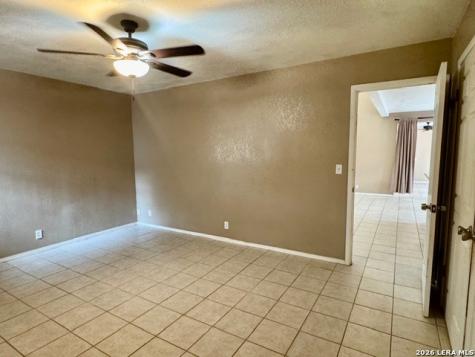 30 Crestline Drive Pleasanton TX 78064