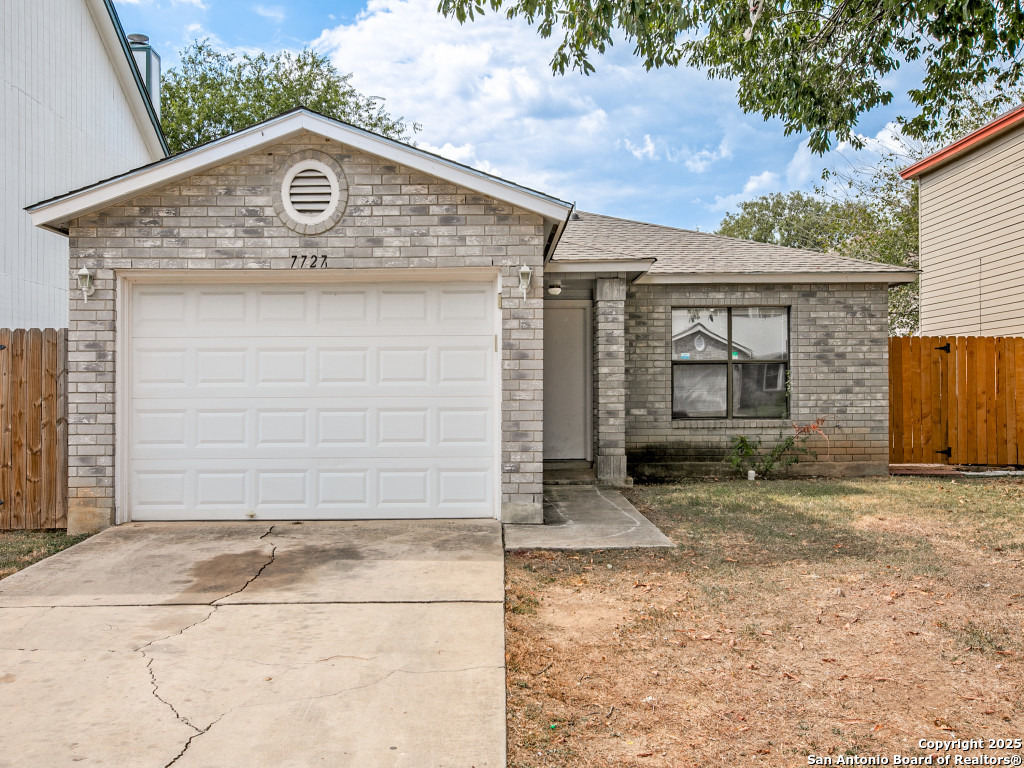 7727 Chatsworth San Antonio TX 78250