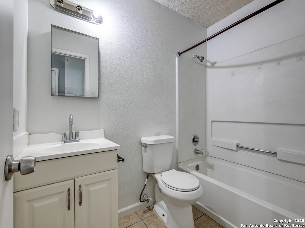 7727 Chatsworth San Antonio TX 78250