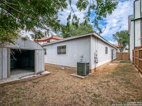 7727 Chatsworth San Antonio TX 78250