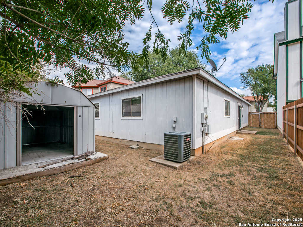 7727 Chatsworth San Antonio TX 78250