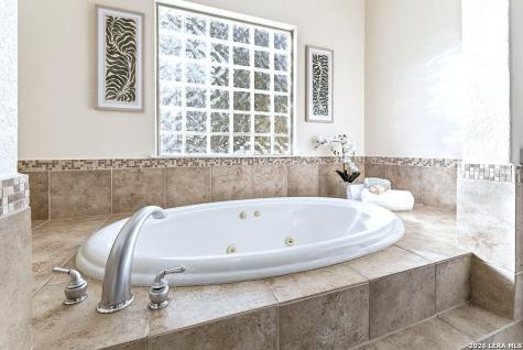 411 Pueblo Pintado Helotes TX 78023