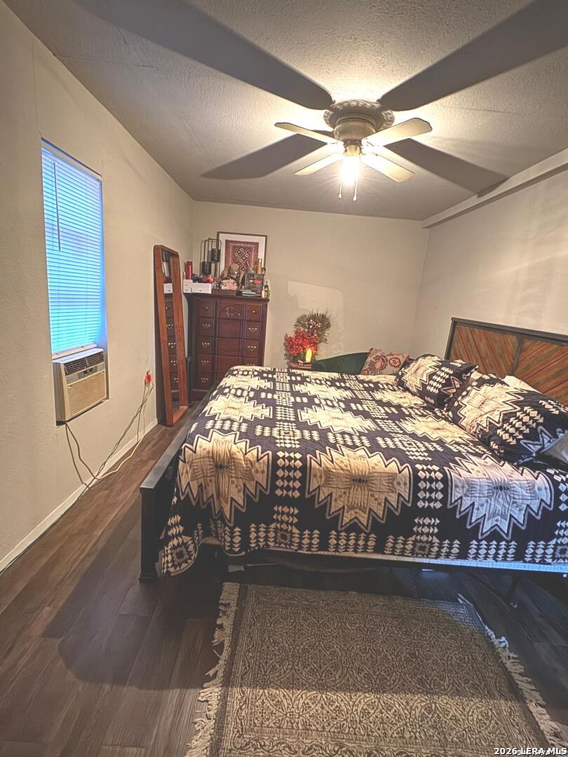 3523 S Laredo Street San Antonio TX 78207