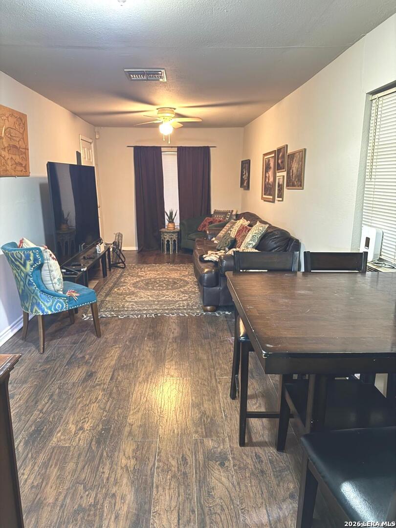 3523 S Laredo Street San Antonio TX 78207