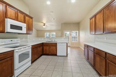4914 Gemsbuck Chase San Antonio TX 78251