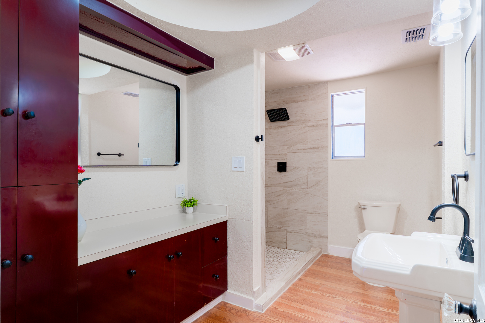 1730 W Mistletoe Avenue San Antonio TX 78201