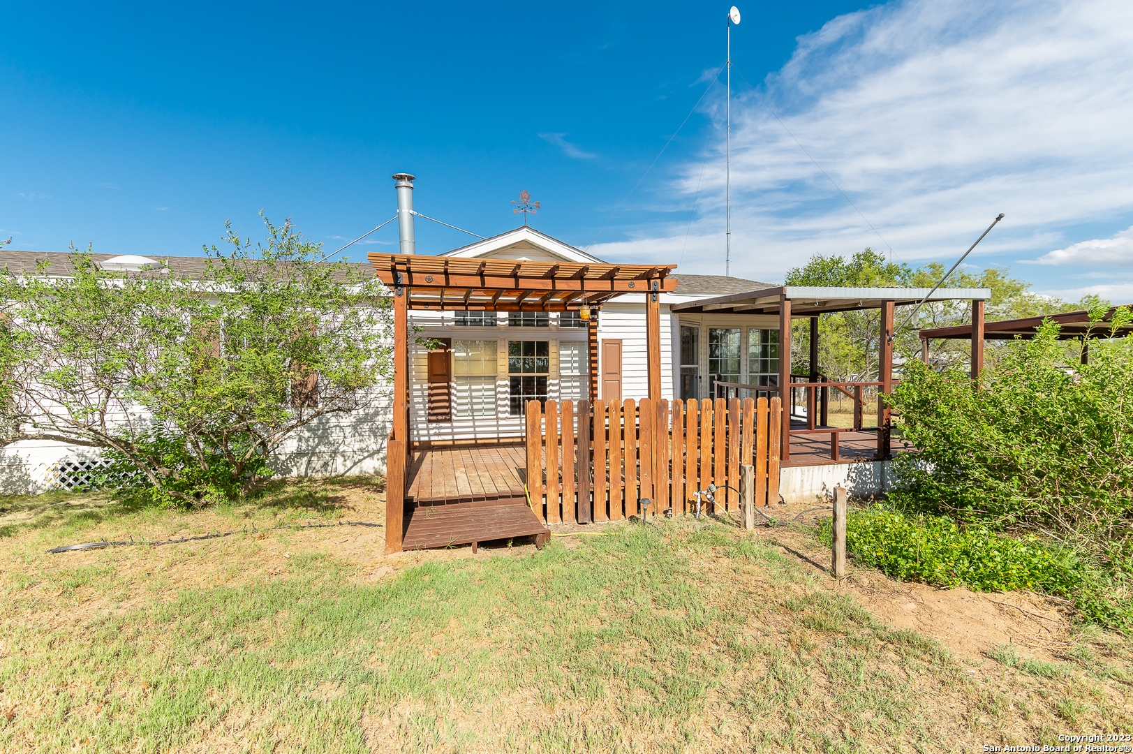 702 County Road 315 Stockdale TX 78160