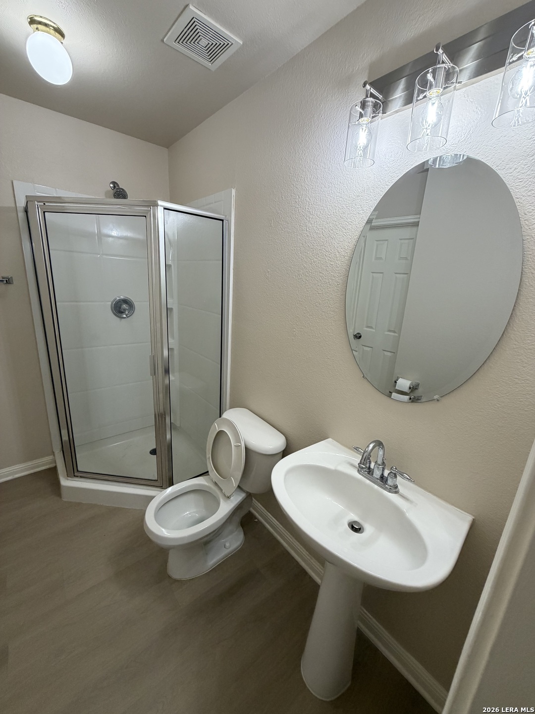 6411 Castle San Antonio TX 78218