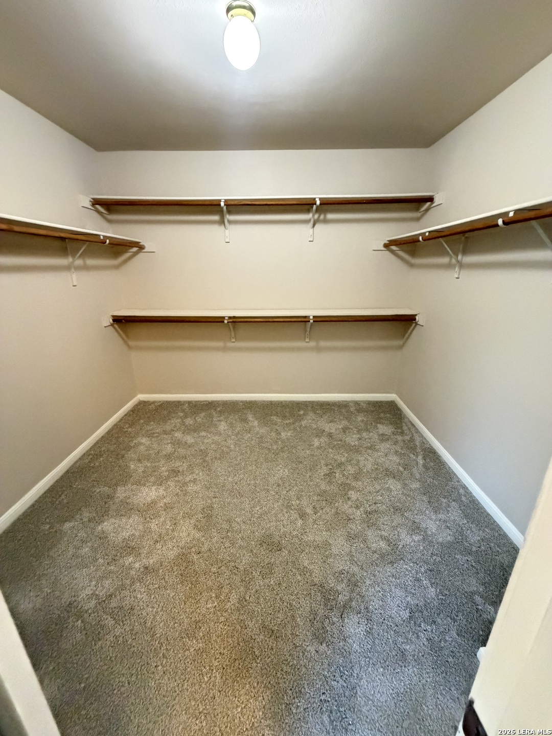 6411 Castle San Antonio TX 78218