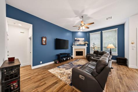 1655 Houghton Park Bulverde TX 78163