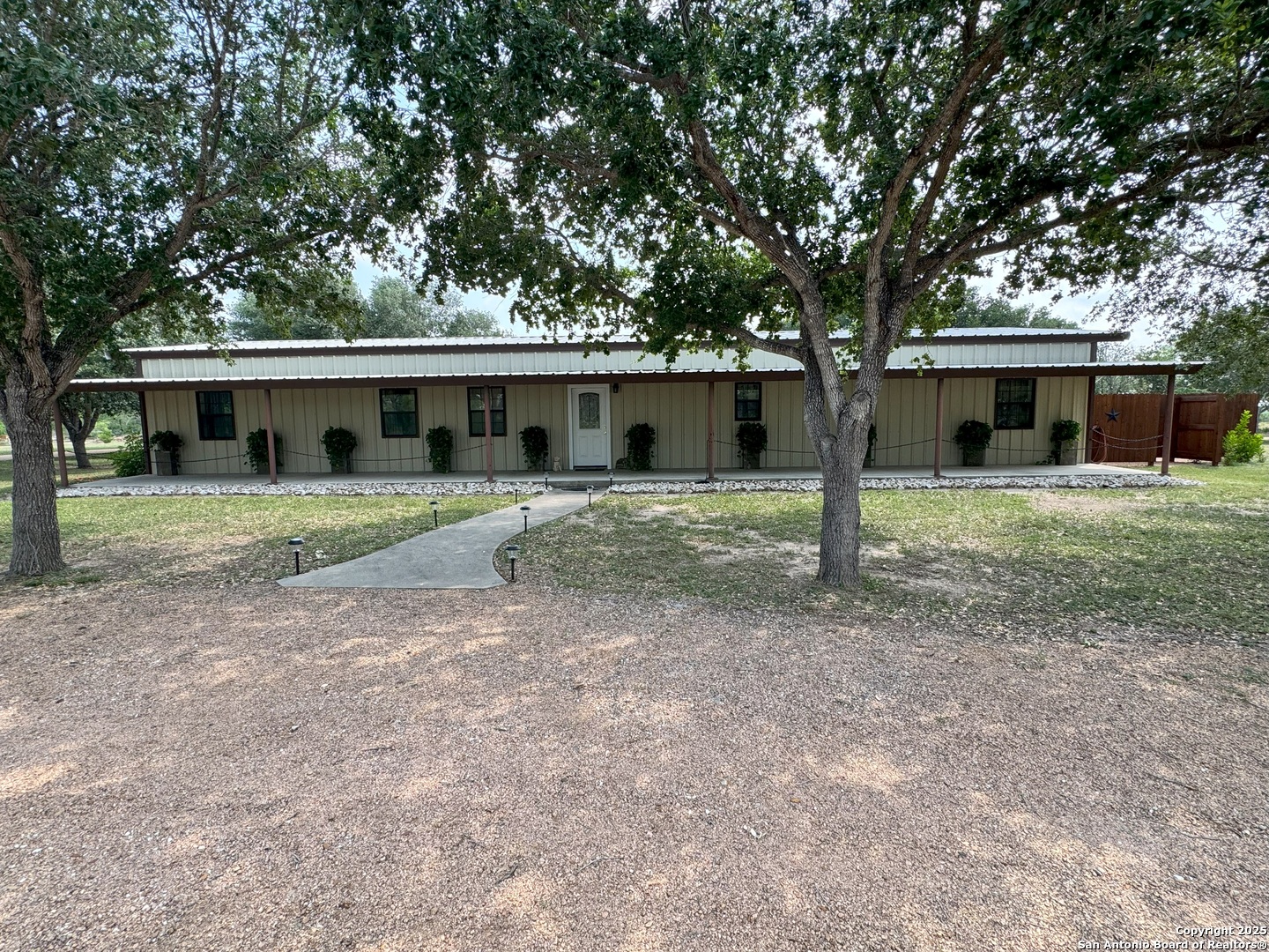 100 Choke Canyon Estates Three Rivers TX 78071