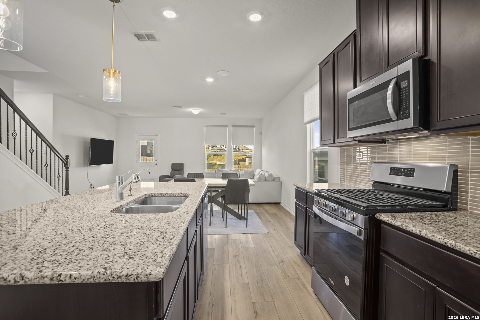 5015 Galvan Manor Converse TX 78109