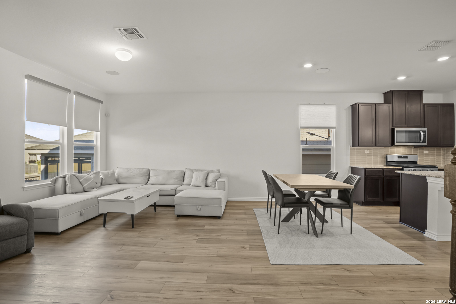 5015 Galvan Manor Converse TX 78109